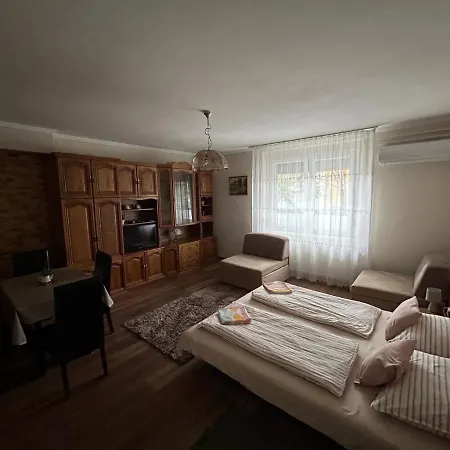 Konukevi Renata Vendeghaz Eğri