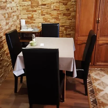 Renata Vendeghaz Gasthof Erlau